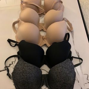 Victoria’s Secret Bra Lot Size 32DD